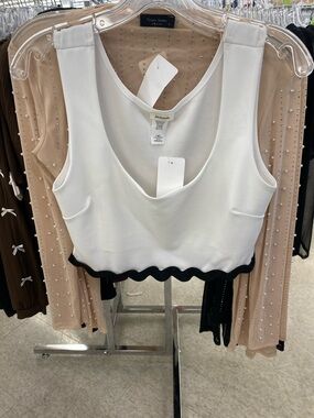 White Cropped Tank with Black Scalloped Hem